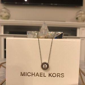 🆕 Michael Kors Bezel Silver Pendant Necklace